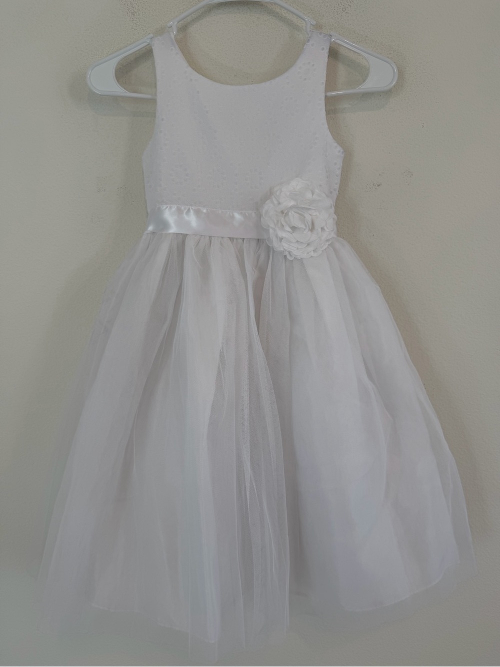 Classic White Flower-Accent Girls' Dress